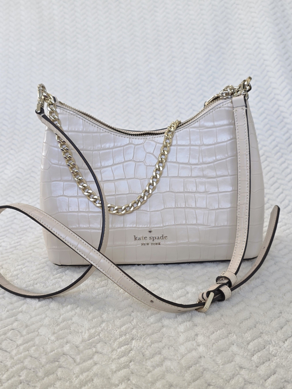 Kate Spade Cream Croc-Embossed Convertable Crossbody / Shoulder Bag